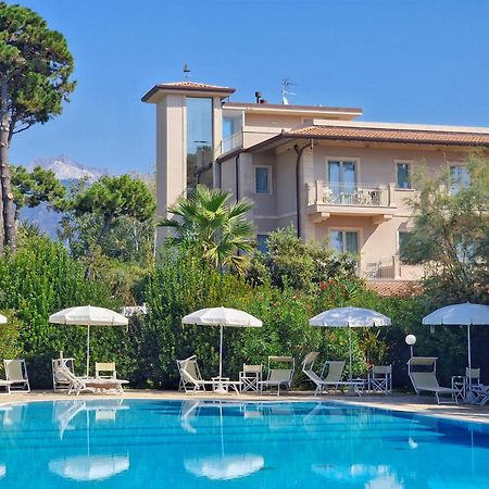 Hotel Villa Elsa Marina di Massa Ngoại thất bức ảnh