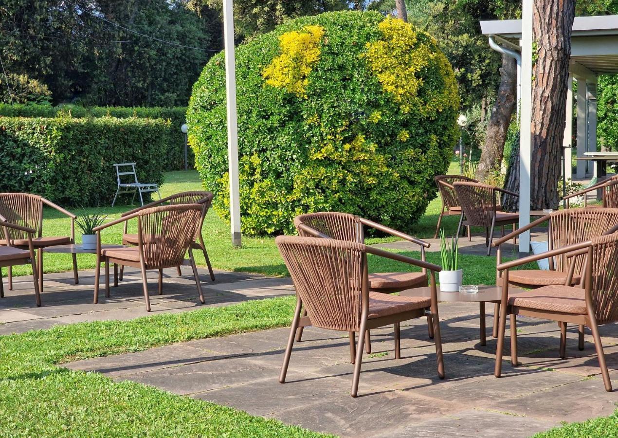 Hotel Villa Elsa Marina di Massa Ngoại thất bức ảnh