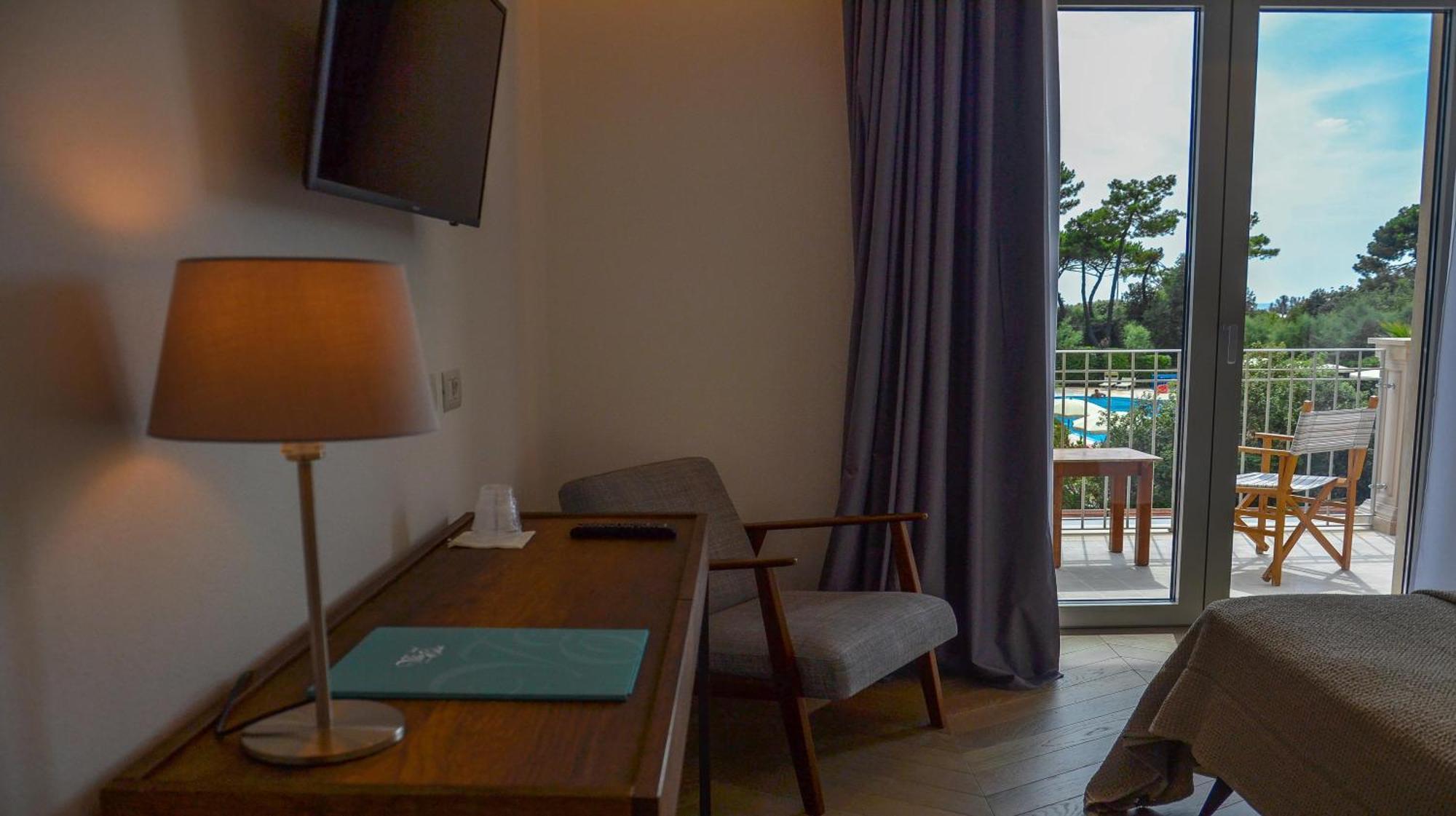 Hotel Villa Elsa Marina di Massa Ngoại thất bức ảnh