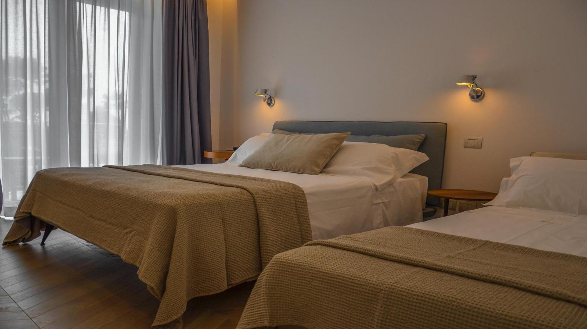 Hotel Villa Elsa Marina di Massa Ngoại thất bức ảnh