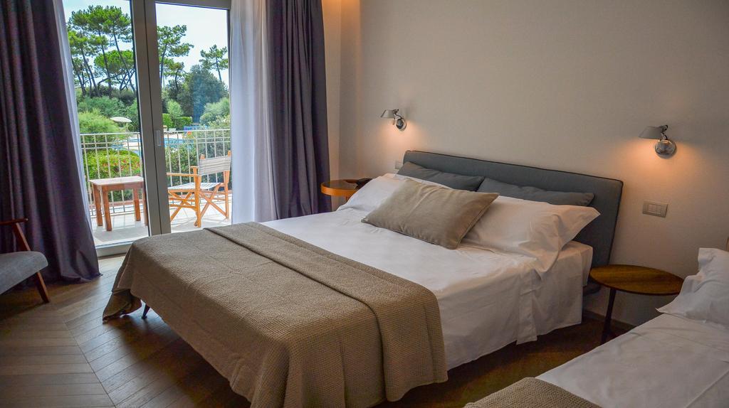Hotel Villa Elsa Marina di Massa Ngoại thất bức ảnh