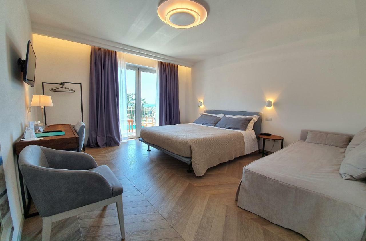 Hotel Villa Elsa Marina di Massa Ngoại thất bức ảnh